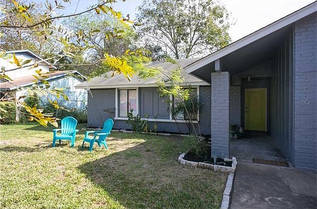 1st image of 306 Heartwood Dr