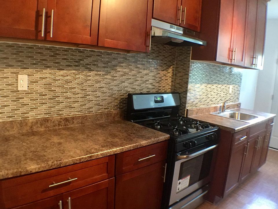 1st image of 3151 44th St APT 2