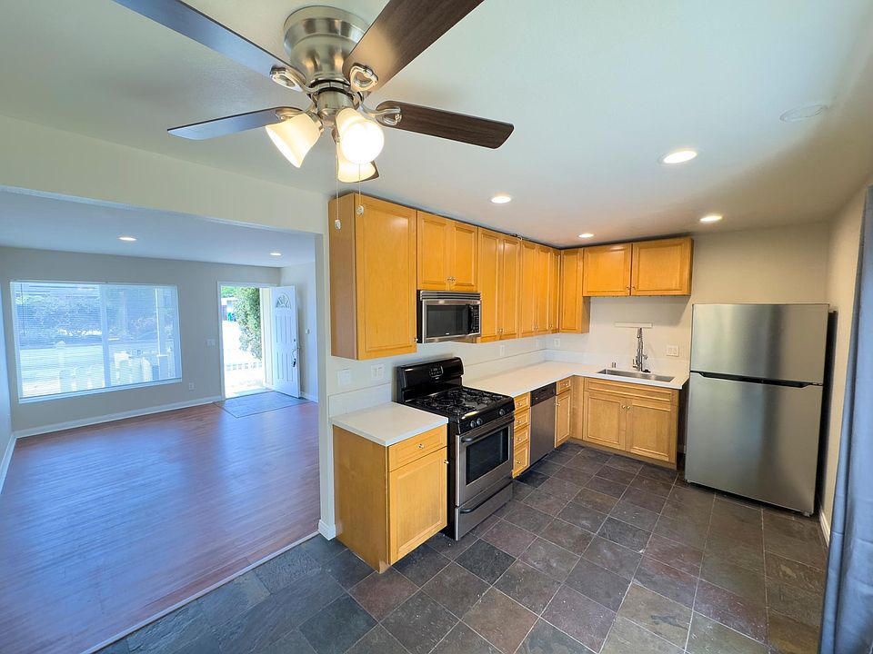 1st image of 1021 Capistrano Dr