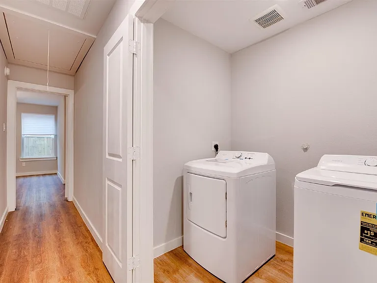 2702 Reid St #A — Photo 16