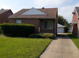 19370 McCracken Rd, Maple Heights, OH 44137