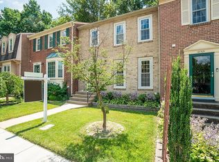 10319 Emerald Rock Dr, Oakton, VA 22124