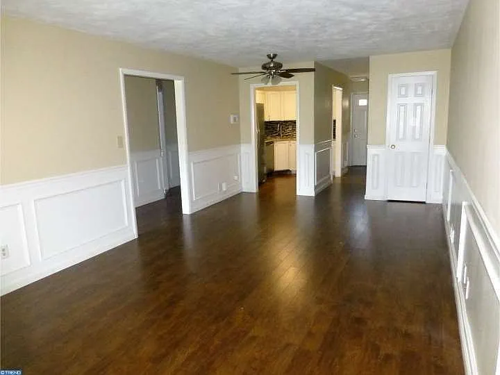 2 bed, 907 sqft, $1,980 — Photo 2