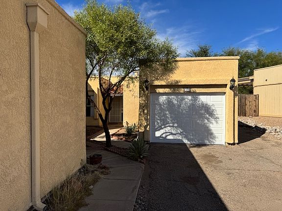 3rd image of 4470 W Pyracantha Dr