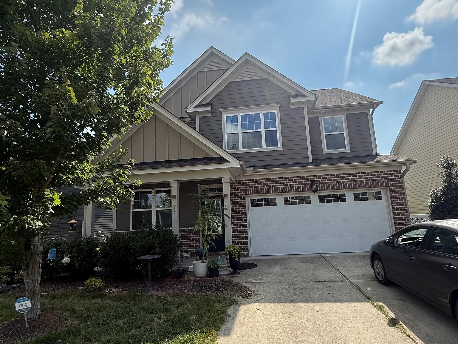 4 bed, 2328 sqft, $2,650 — Photo 2