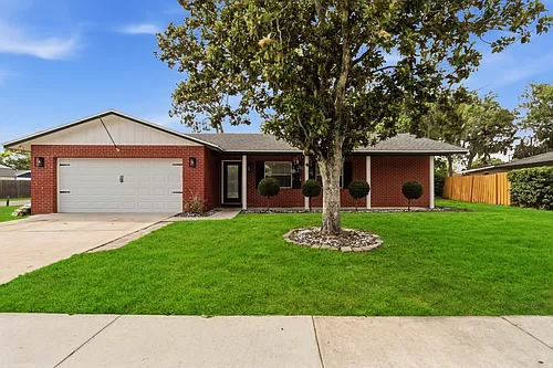436 Eagle Creek Cir Photo 1
