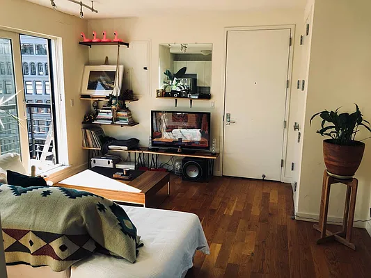 Rented by Highline Residential | media 12