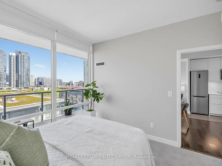 170 Fort York Blvd #1008 — Photo 13