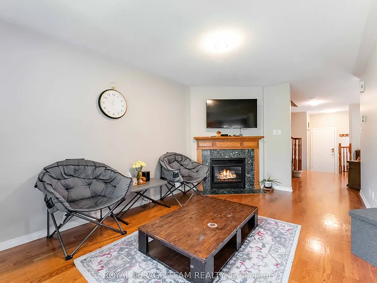16 Cohen Ave — Photo 8