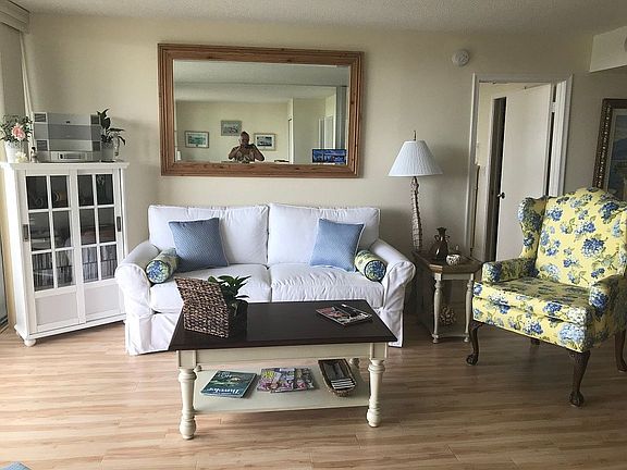 3rd image of 2400 Presidential Way APT 705