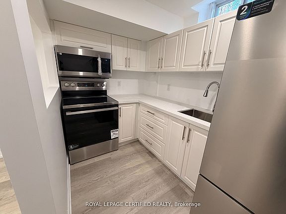 4th image of 2129 Glenfield Rd #Basement