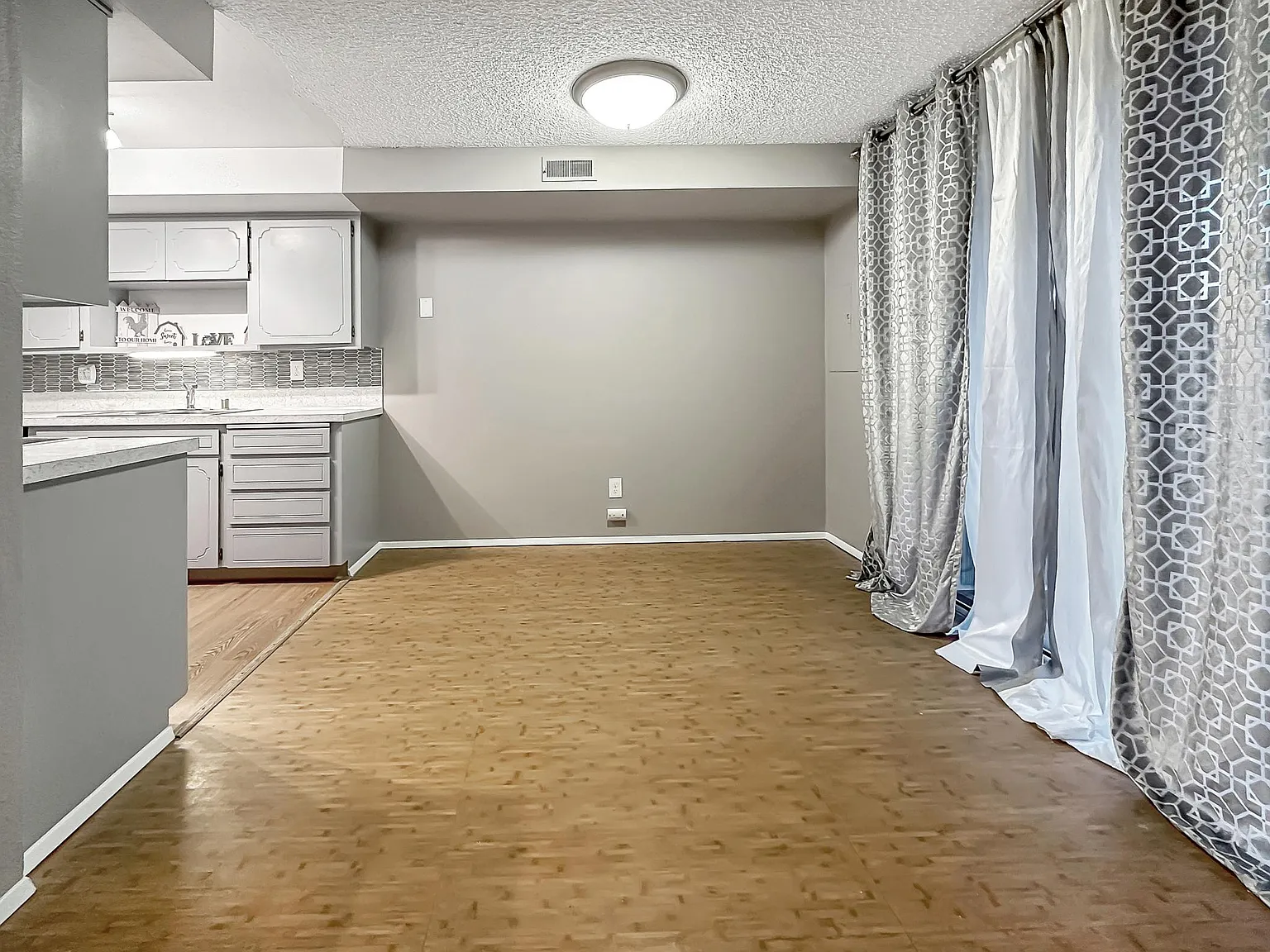 2 bed, 1.5 bath, 1116 sqft, $2,222 — Photo 4