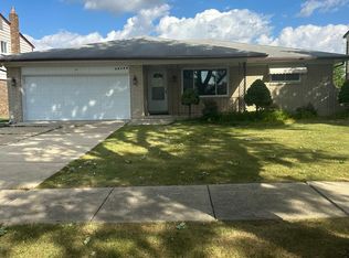 36134 Del Ray Dr, Sterling Heights, MI 48310