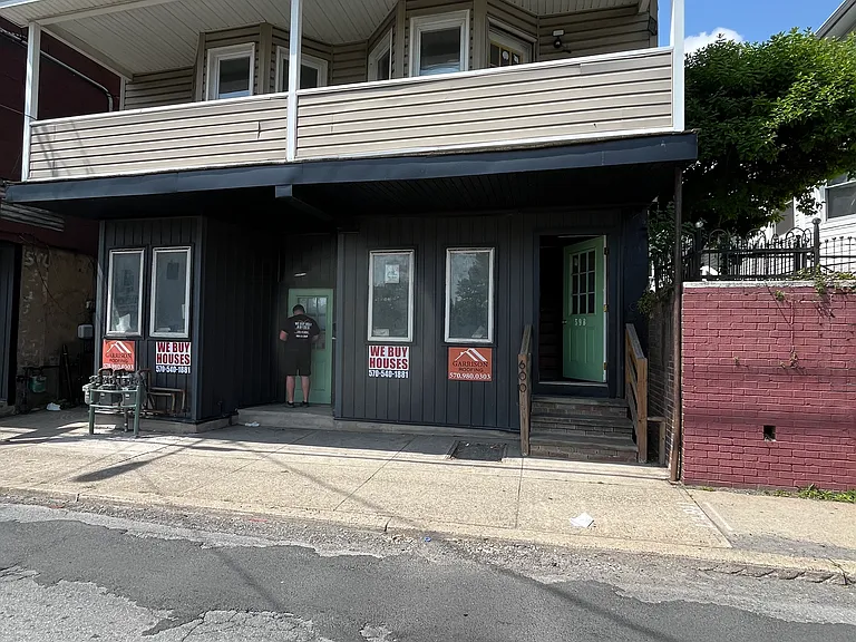 598 Main St #3 — Photo 7