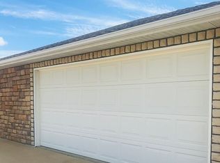 206 Southgate Cir APT D, Fairfield, IA 52556