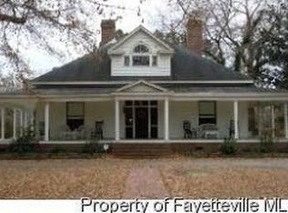 512 E 3rd Ave, Red Springs, NC 28377