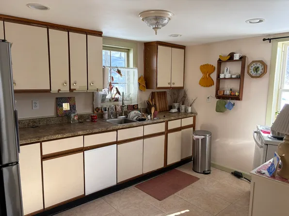 5 Church St, Colrain, MA 01340