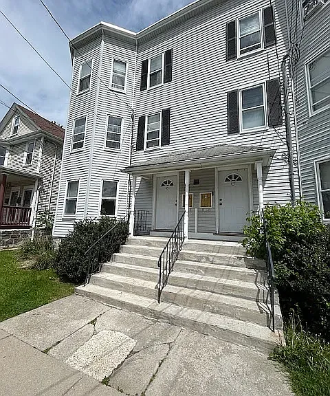 43 Sturbridge St #3 — Photo 1