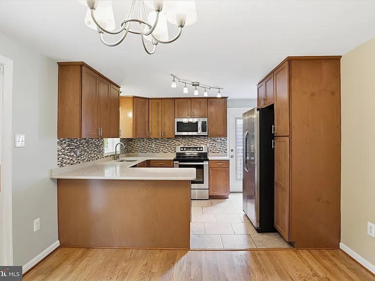 10617 Wheatley St — Photo 6