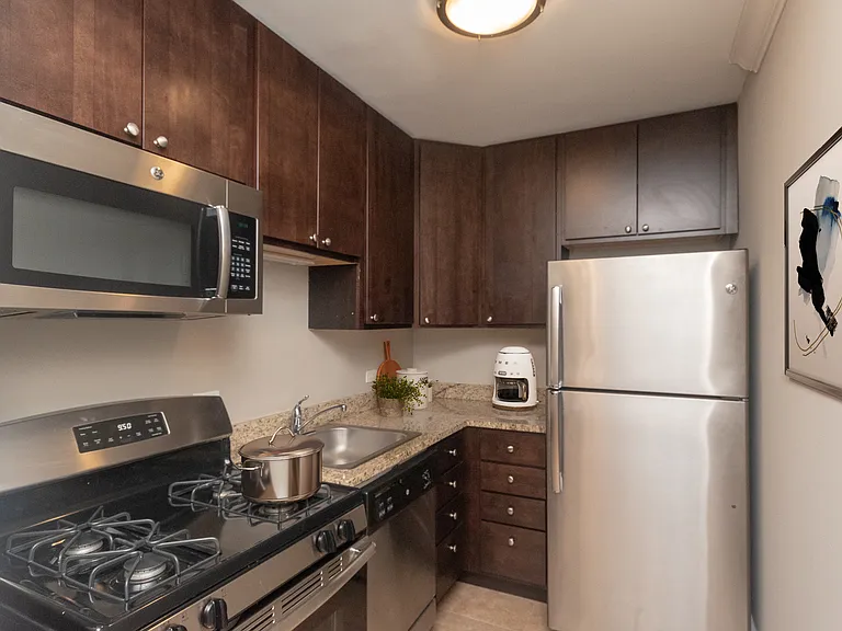 6710 N. Sheridan — Photo 14