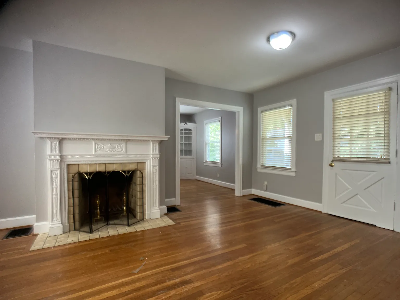 1616 Courtney Avenue — Photo 4