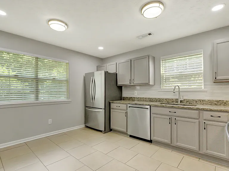 56 Pemberton Pl — Photo 15