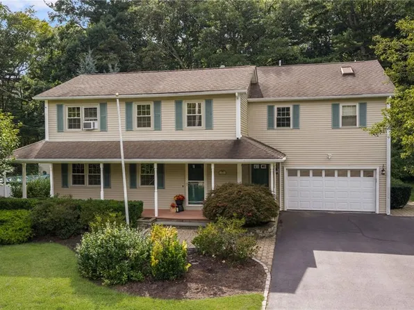11 Birchwood Ln, Coventry, RI 02816