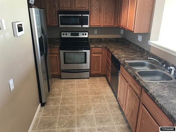 4th image of 501 Dinwoody Way
