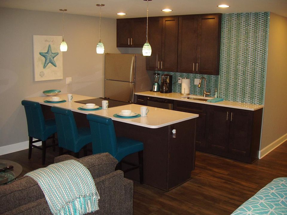 1st image of 810 Matson Pl Unit 704