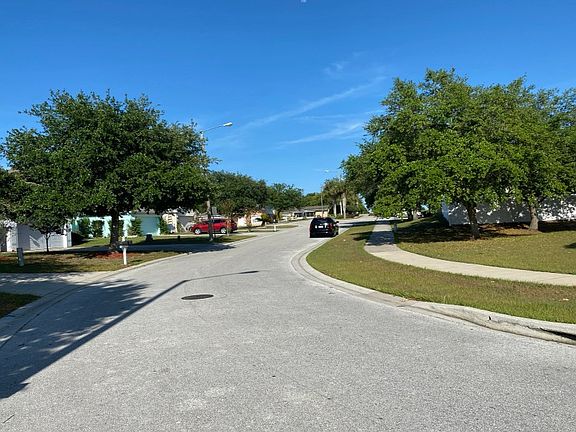 4th image of 279 Curtis Ave