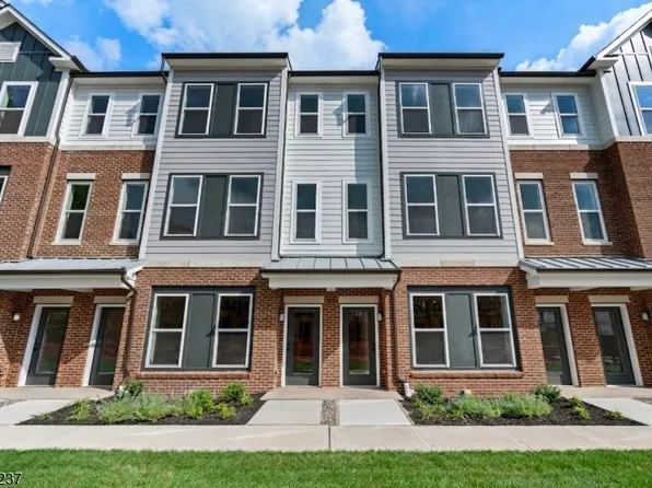 3 Sadie Cir #3104, Union Twp., NJ 07083