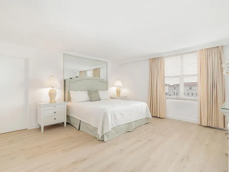 354 Chilean Ave #6C — Photo 7