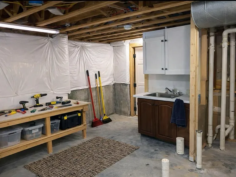 101 Quigley Ct — Photo 14