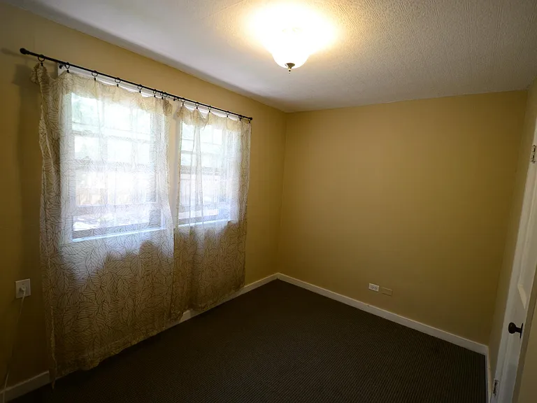 2354 Hooker St — Photo 13
