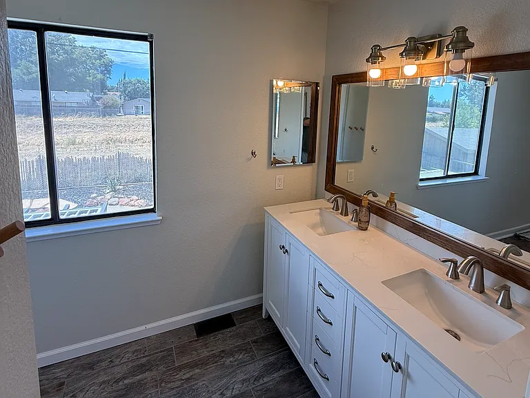 520 Lupine Cir — Photo 14