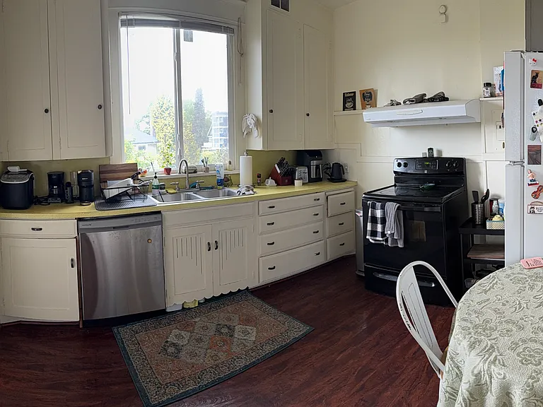 5525 15th Ave NE #C — Photo 16