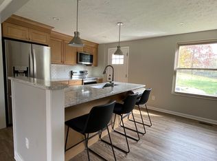 5582 Bluepine Dr, Cincinnati, OH 45247