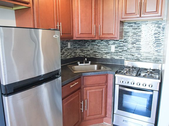 3rd image of 164 W 141st St APT 5P