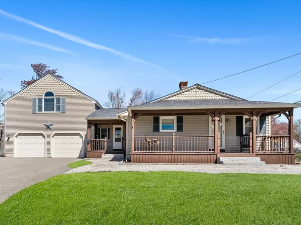 3 Bernadette St, Fitchburg, MA 01420