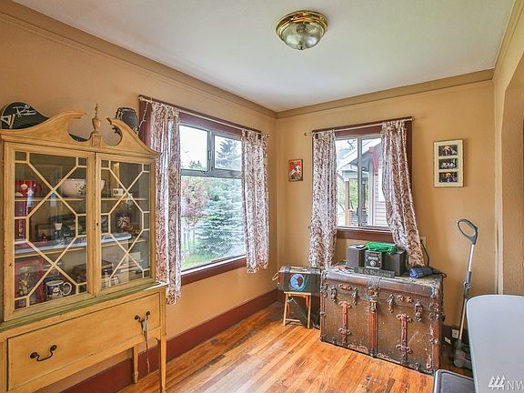5th image of 1014 S 61st St