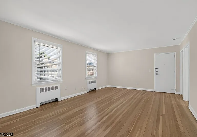 390 Morris Ave #35 — Photo 7