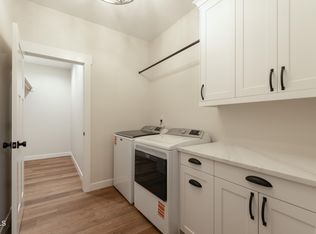 1117 Chippewa Loop NE, Mandan, ND 58554