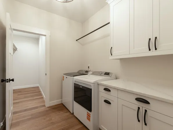 1117 Chippewa Loop NE, Mandan, ND 58554