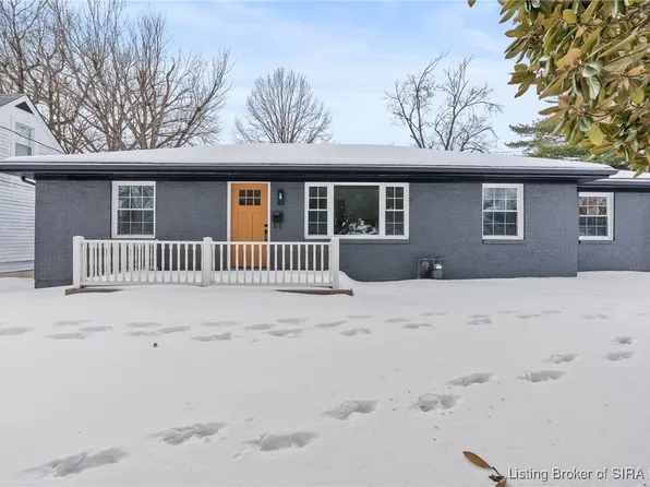 2653 Roanoke Avenue, New Albany, IN 47150