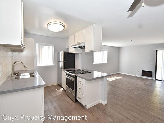 4th image of 322 Hillside Ter APT 7