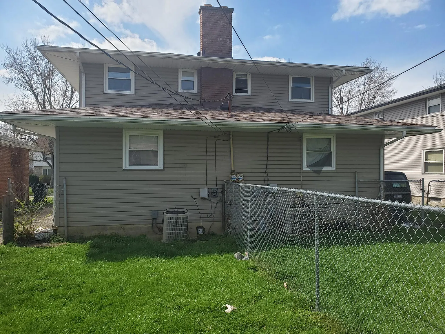 400 S Napoleon Ave — Photo 2