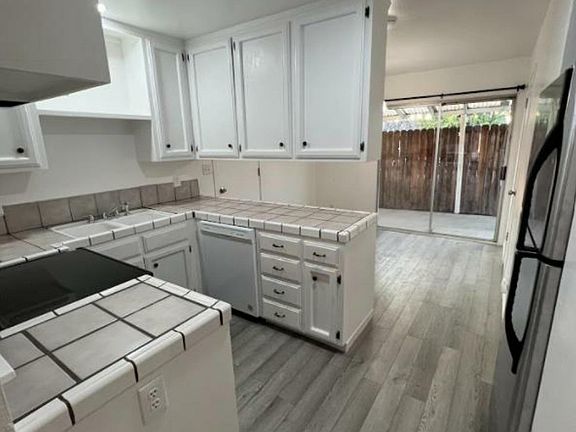 5th image of 1045 E Princeton Ave #B