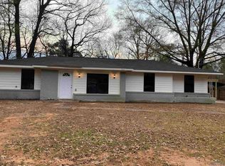 1111 Glenn St, Daingerfield, TX 75638