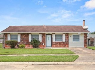 3040 Sorbonne Dr, Marrero, LA 70072