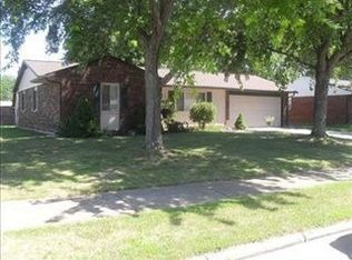 103 Kings Chapel Dr, Troy, OH 45373